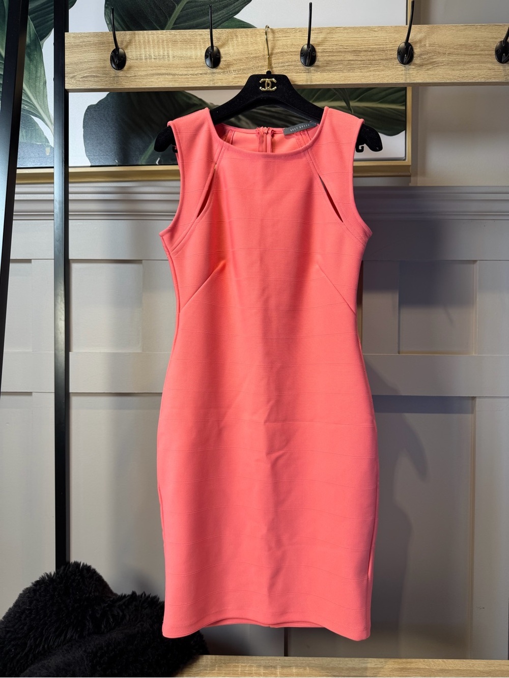 Suzy Shier Sleeveless Coral Sheath Dress
